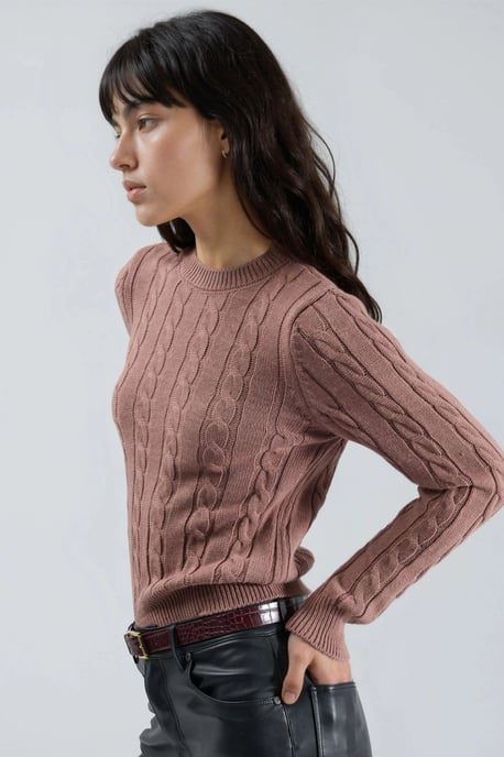 Figurbetonter Kabelstrickpullover - Image 2