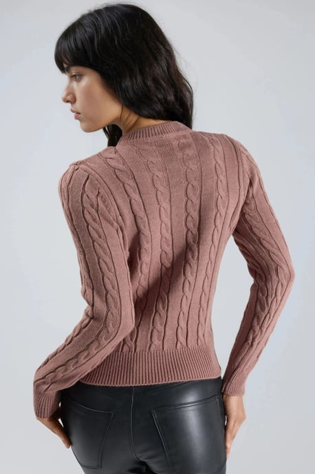 Figurbetonter Kabelstrickpullover - Image 3
