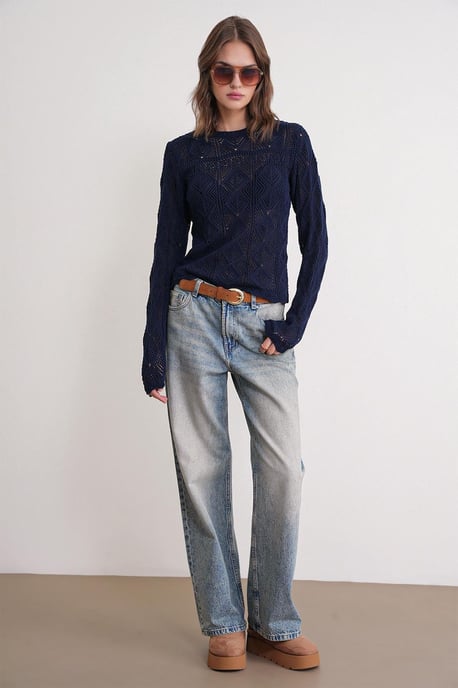 Strickpullover mit strukturiertem Muster und Rundhalsausschnitt - Image 2