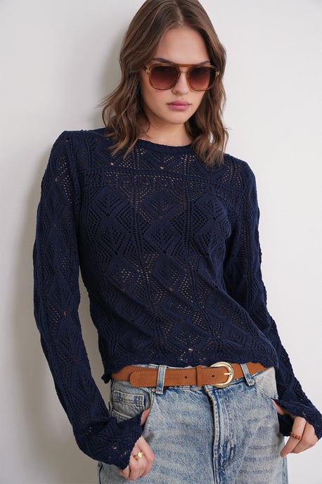 Strickpullover mit strukturiertem Muster und Rundhalsausschnitt - Image 4