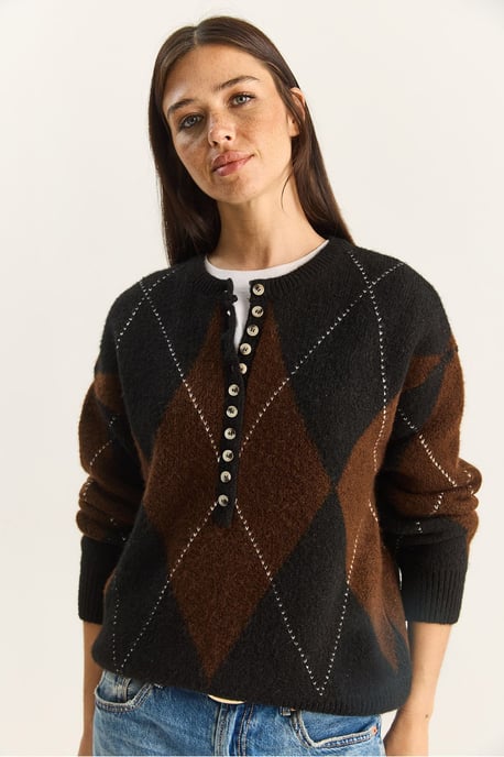 Strickpullover mit Rundhalsausschnitt und Knopfverschluss - Image 6