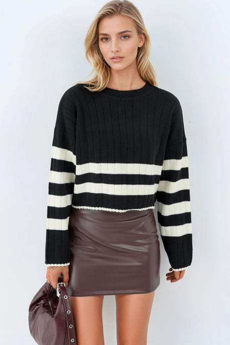 Gestreifter Rippstrick-Pullover mit Rundhalsausschnitt - Image 1