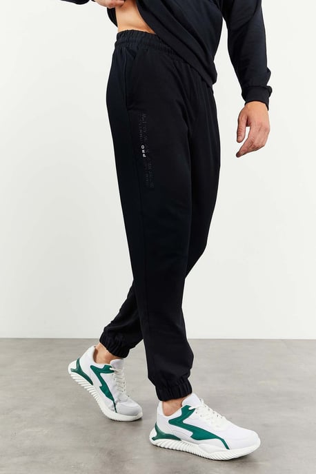 Oversize Kapuzen-Sweatshirt und Hosen-Set - Image 5