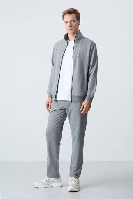 Herren Sweatshirt mit Reißverschlusskragen und Hose Set - Image 6