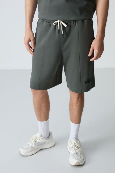 Herren Oversized T-Shirt und Shorts Set - Image 3