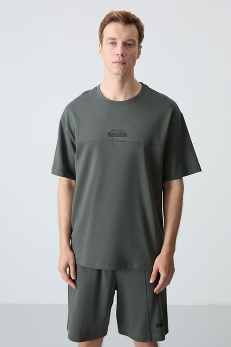 Herren Oversized T-Shirt und Shorts Set - Image 6