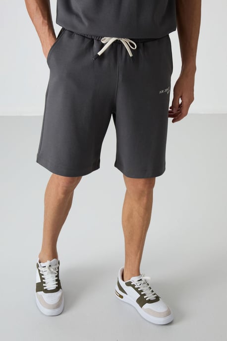 Oversized Kurzarm-T-Shirt und Shorts-Set - Image 5