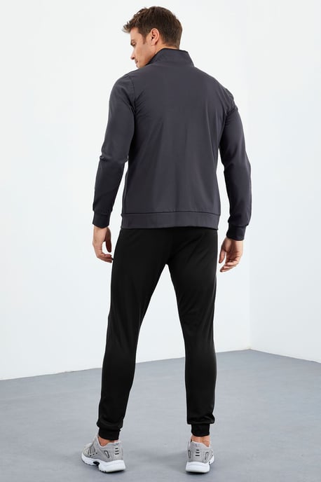 Herren Sweatshirt- und Hose-Set aus Scuba-Strick - Image 6