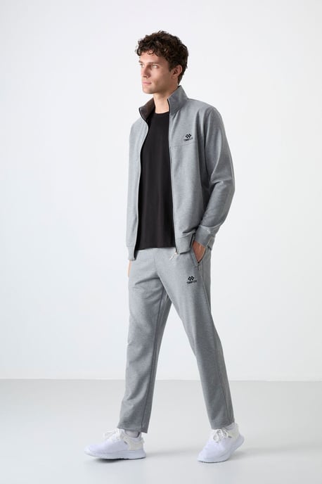 Herren Relaxed Fit Sweatshirt mit Reißverschlusskragen und Hose Set - Image 4