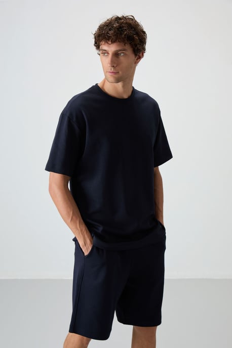 Oversized T-Shirt und Shorts Set - Image 2