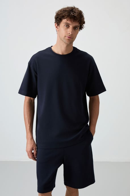 Oversized T-Shirt und Shorts Set - Image 5
