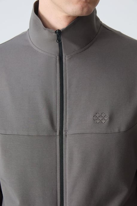 Herren Sweatshirt mit Reißverschlusskragen und Hose Set - Image 6