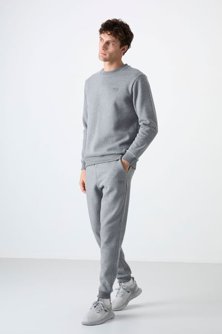 Herren Sweatshirt und Hose Set aus Baumwolle-Polyester-Fleece - Image 1