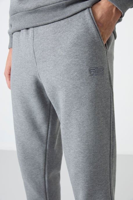 Herren Sweatshirt und Hose Set aus Baumwolle-Polyester-Fleece - Image 4