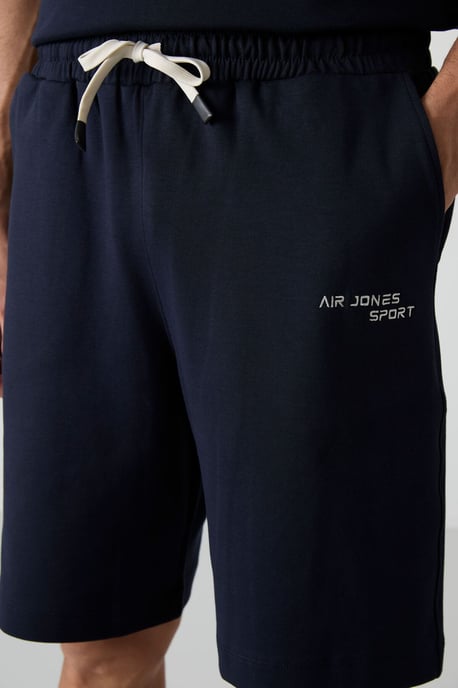 Oversized T-Shirt mit kurzen Ärmeln und Shorts-Set - Image 2
