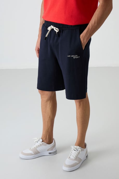 Oversized T-Shirt mit kurzen Ärmeln und Shorts-Set - Image 4