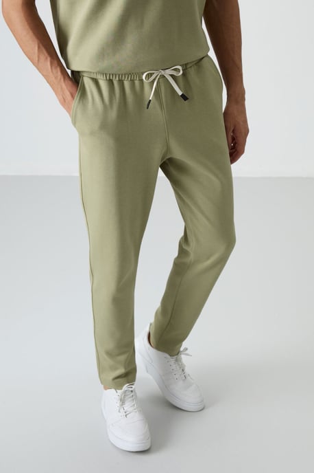 Herren Oversized T-Shirt und Hose Set - Image 4