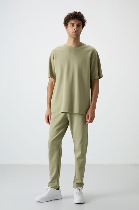 Herren Oversized T-Shirt und Hose Set - Image 6