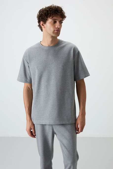 Herren Oversized T-Shirt und Hosen Set - Image 2