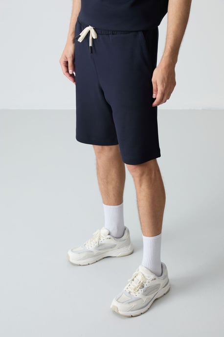 Herren Oversized T-Shirt und Shorts Set aus Baumwoll-Mischung - Image 6