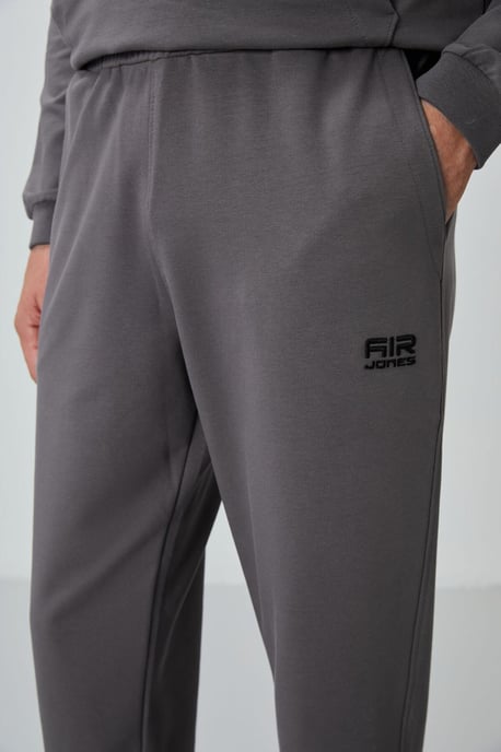 Herren-Set mit Reißverschluss-Sweatshirt und Hose - Image 6