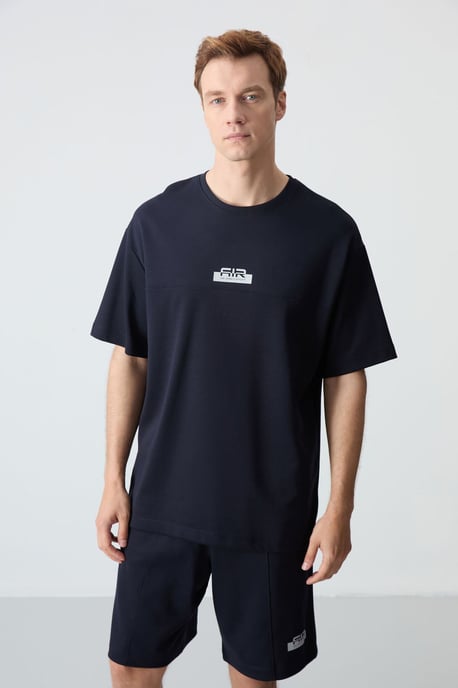 Herren Oversized T-Shirt und Shorts Set - Image 2