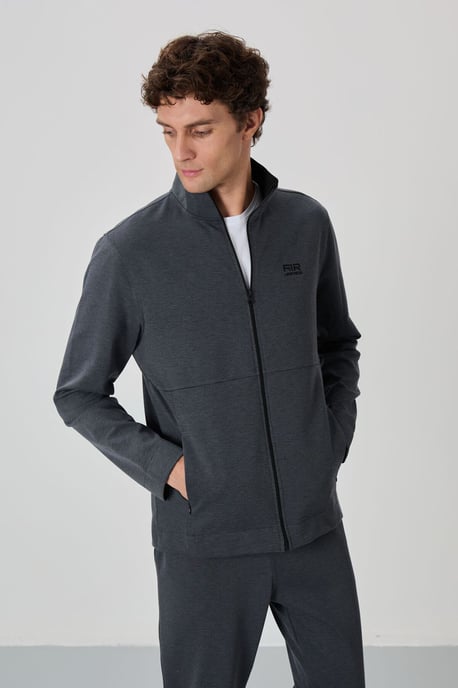 Herren Sweatshirt mit Reißverschlusskragen und Hose Set - Image 3