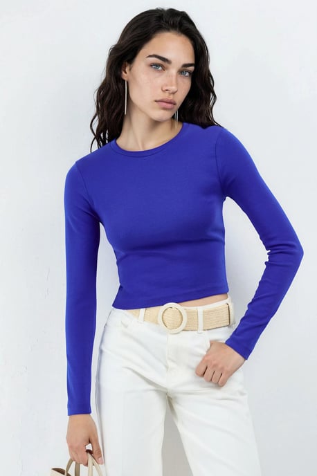 Slim Fit Langärmliges Cropped Top mit Rundhalsausschnitt - Image 1