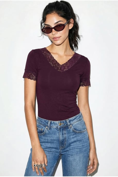 V-Ausschnitt Slim Fit Bluse - Image 1