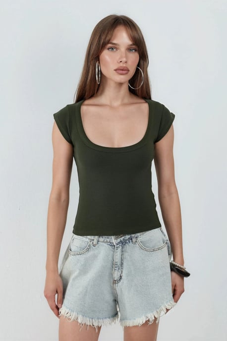 Schlanke Passform Rippstrick U-Hals Bluse - Image 6