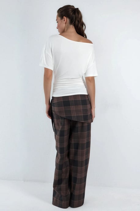 Asymmetrisches Halsweiches Viskose-Stricktop - Image 3