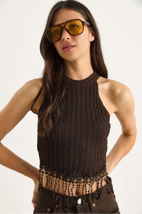 Strukturierte Halter-Crop-Bluse - Image 1