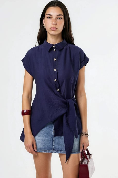 Strukturierte Gewebe-Bluse mit Bindegürtel - Image 1