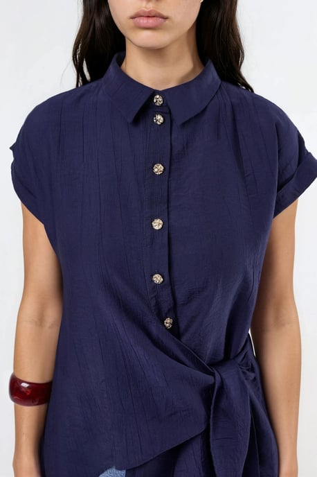 Strukturierte Gewebe-Bluse mit Bindegürtel - Image 6