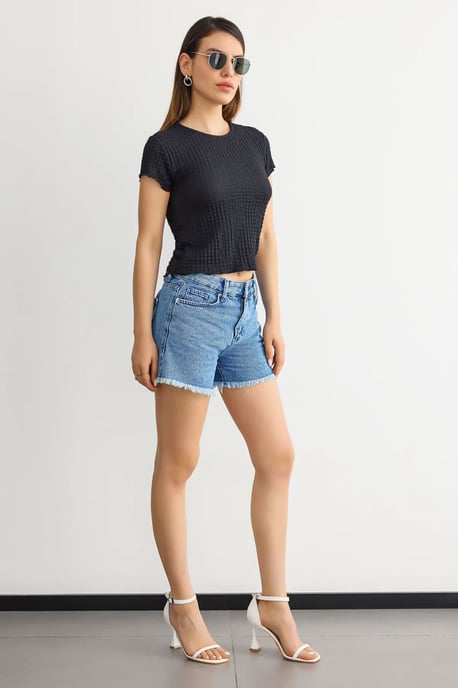 Hiccup Kurzärmeliges Cropped Top mit Rundhals aus strukturiertem, gedrehtem Stoff - Schwarz - Image 3