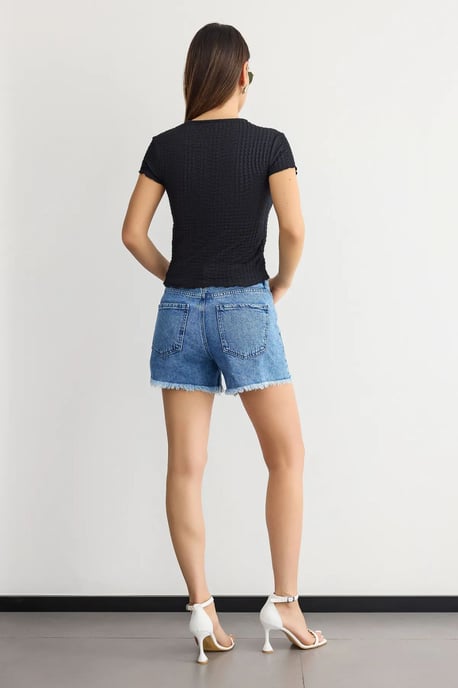 Hiccup Kurzärmeliges Cropped Top mit Rundhals aus strukturiertem, gedrehtem Stoff - Schwarz - Image 4