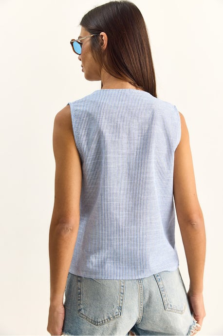 Gestreifte V-Ausschnitt-Bluse mit Bindedetail - Image 6