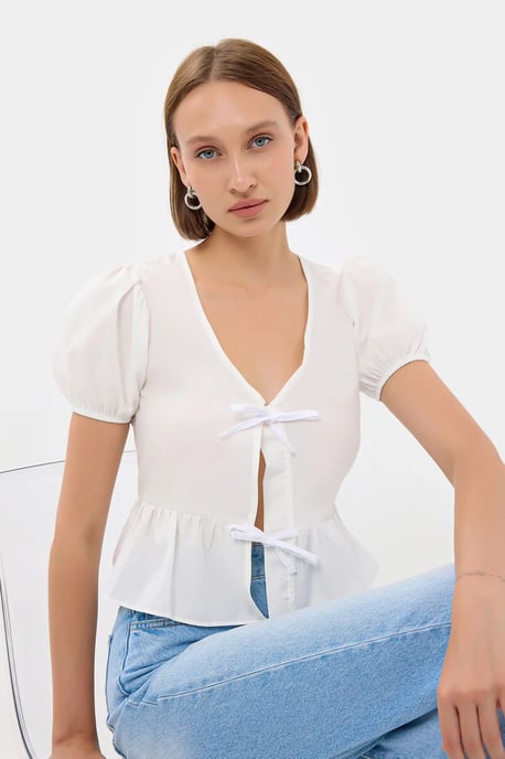 Kurzarm Bluse mit Knoten vorne im V-Ausschnitt - Image 2
