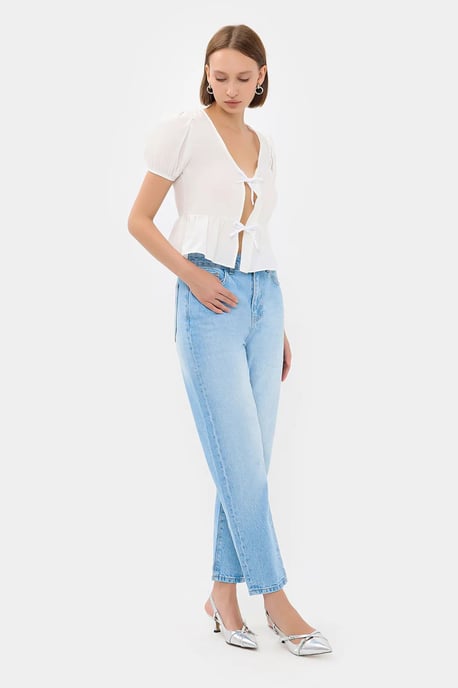Kurzarm Bluse mit Knoten vorne im V-Ausschnitt - Image 3
