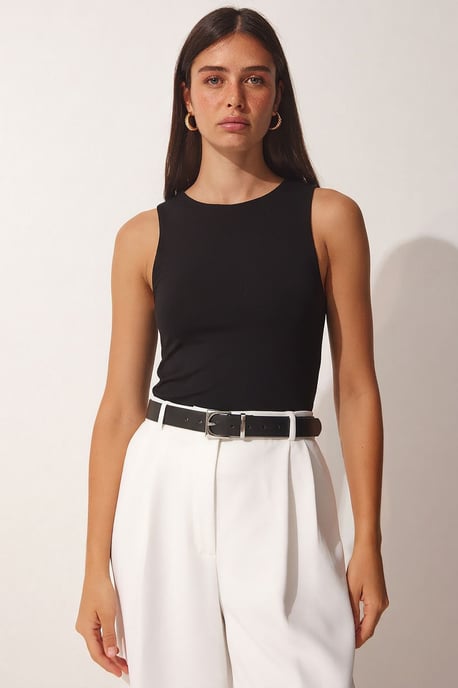 Schlankes Fit Crew Neck Cropped Top - Image 2