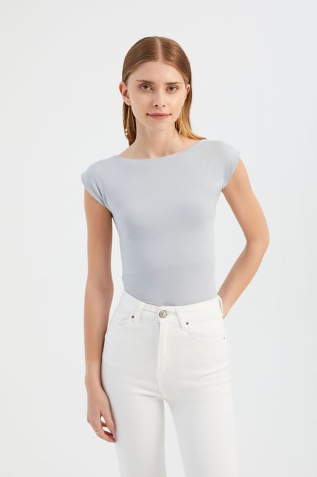 Rundhals-Bodycon-Top mit ausgeschnittenem Rückenteil - Image 2