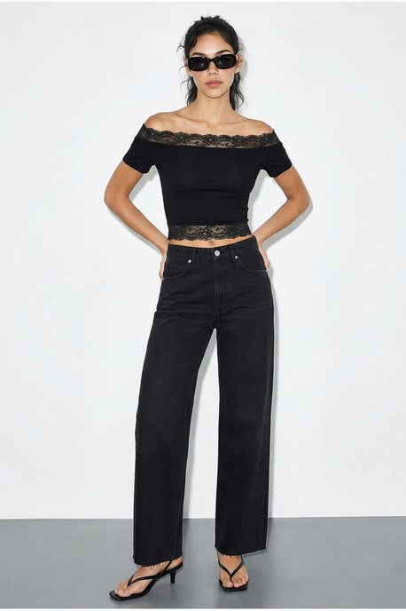 Schulterfreie, spitzenverzierte Crop-Bluse - Image 2