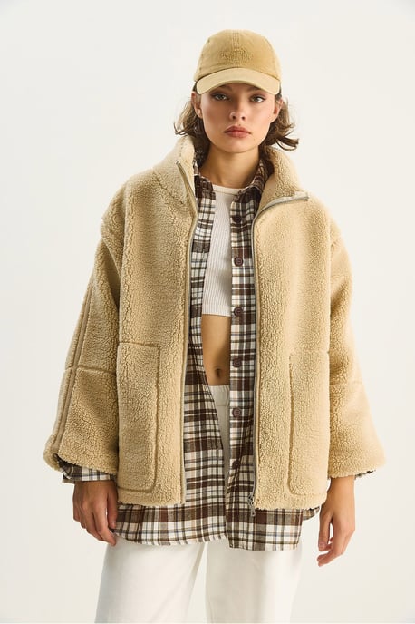 Überdimensionale Plüschjacke mit Taschen - Image 3
