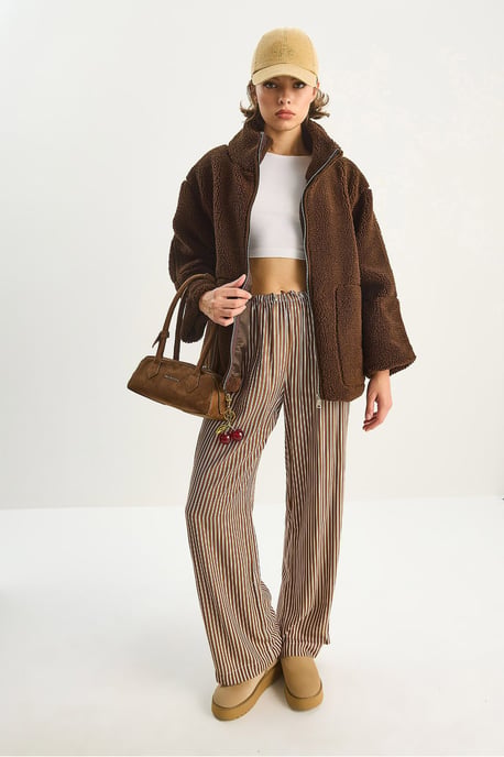 Überdimensionale Plüschjacke mit Taschen - Image 3