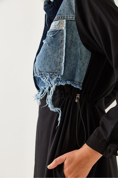 Strukturierter Gabardine-Maxi-Kleid mit Hemdkragen und Knopfverschluss - Image 2