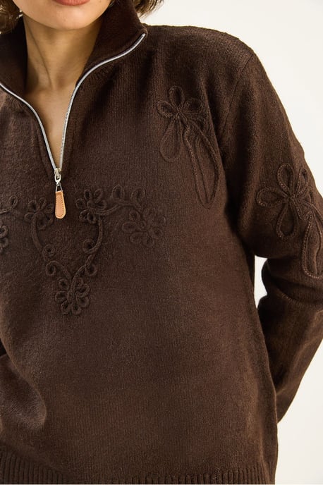 Bestickter Pullover mit Reißverschlusskragen - Image 6