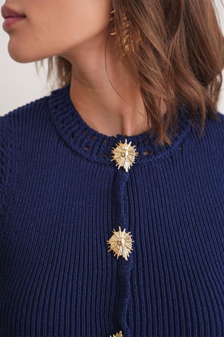 Strukturiertes Strick-Crop-Top mit Knopf-Details - Image 5
