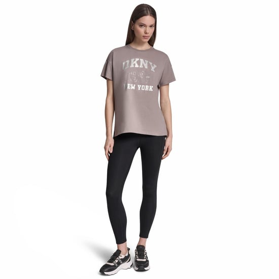 DKNY - "1989" T-Shirt für Damen, Regulär (Graubeige) - Image 4