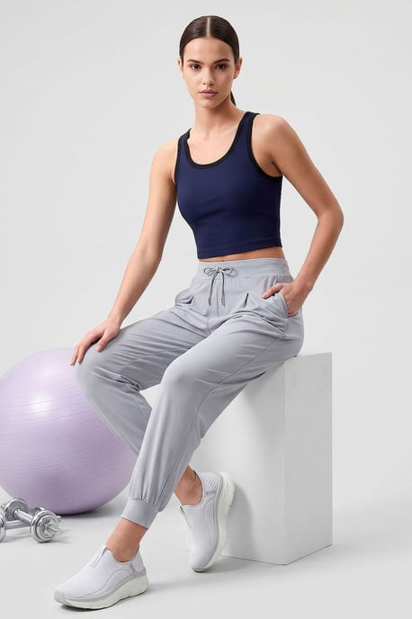 Hüftlange dünne Jersey-Jogginghosen mit Tasche - Image 2