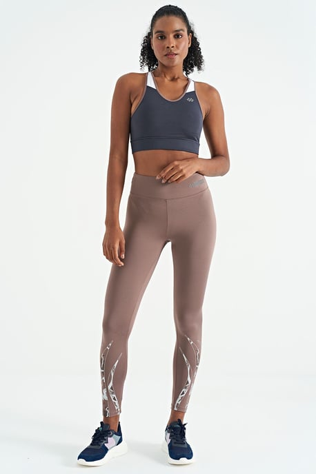 Figurbetontes U-Ausschnitt Strick-Sport-Crop-Top - Image 6